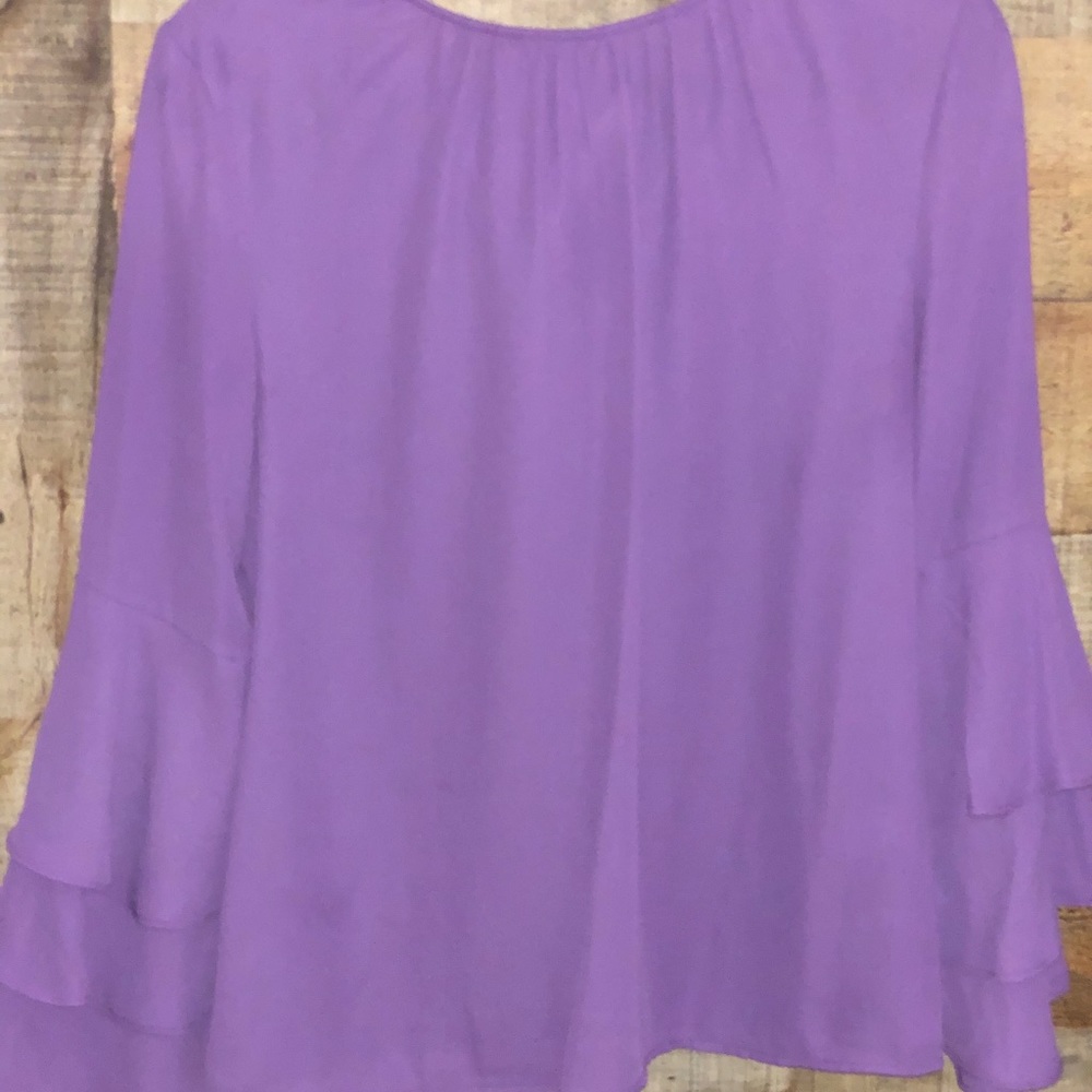 Beautiful flounce sleeve blouse